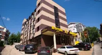 Marton on Vlksm Hotel
