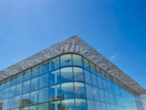 هوتل إيبيز ستايليز مارسيليه فو بورت Hotels near لا كانوبيار