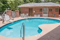 Spark by Hilton Bluffton Hilton Head Island - Pools