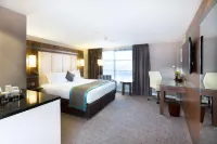 DoubleTree by Hilton Milton Keynes - Parkplatz