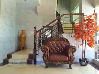 Cindy Kelly Hotel Các khách sạn gần Trung tâm mua sắm Harbor Point