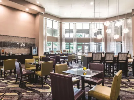 La Quinta Inn & Suites by Wyndham Atlanta Perimeter Medical
