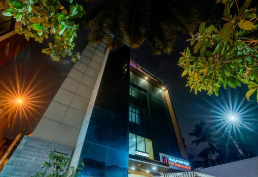 Mastiff Hotel BangaloreHotel Overview