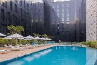 Ibis Styles Dubai Airport Hotel - lãng mạn