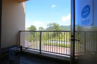 Hokkein-Onsen Kougen-Terrace - Bergblick