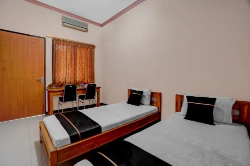 OYO 94899 Homestay Syariah Near Upn - Wifi