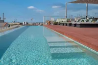 Hotel Orangine - Infinity Pools