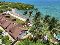 Utopia Beachfront Vacation Club - Pools