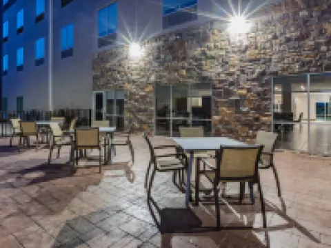 La Quinta Inn & Suites by Wyndham Jackson/Cape Girardeau Hotels in Cape Girardeau County