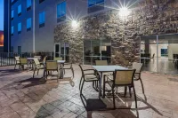 La Quinta Inn & Suites by Wyndham Jackson/Cape Girardeau Hôtels à : Byrd Township