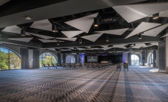 Renaissance Reno Downtown Hotel & Spa