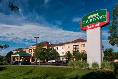 Courtyard Wichita East Hotels near Central Standard Brewing