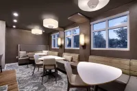 Residence Inn Brunswick - Pools