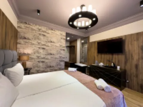 Za Povodom Hotel