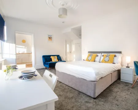 Royal Ashton Townhouse - Taunton Hotels in Taunton