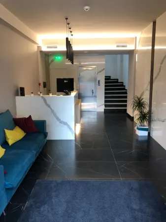 Chroma Fashion Rooms & Apartments