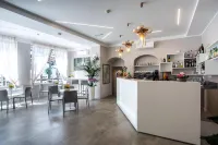 Albergo Pesce d'Oro فنادق في Pallanza
