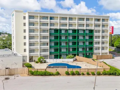 Forest Park Hotel by MDR Hotels near Forest Park