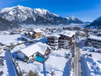 Hotel Karlwirt - Pools