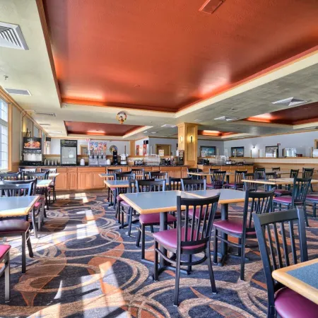 Cabot Inn & Suites