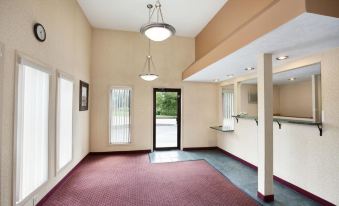 Travelodge by Wyndham la Porte/Michigan City Area