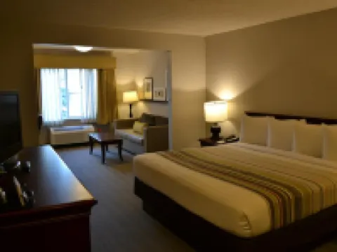 คันทรีอินน์แอนด์สวีทส์ บายเรดิสัน เกอร์นี IL โรงแรมในGurnee