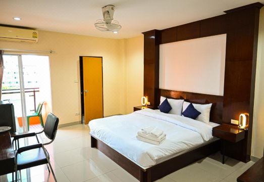 로열 스타 스위트 파타야 객실