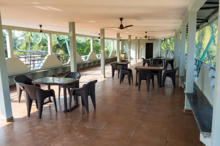 Anandvan Beach Resort Отели в г. Пандвадеви