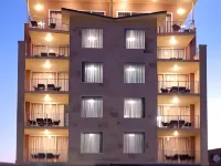 CBD Executive Apartments - Parking