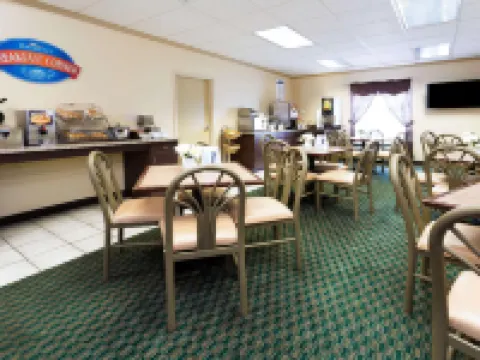 Baymont by Wyndham Mason Hotels in Mason