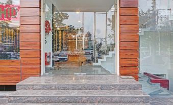 Treebo Silver Stallion