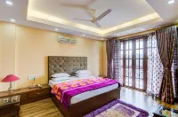 Shantai by the Lake Hotel a Guhagar