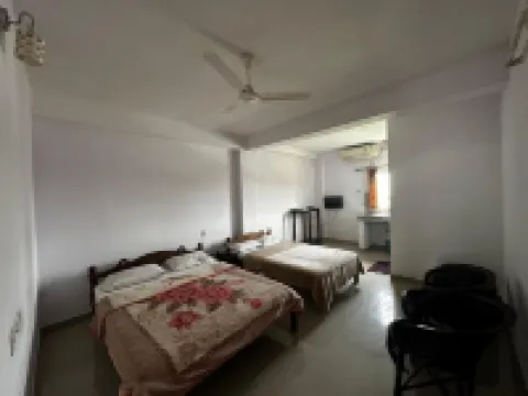 Dubai Hotel & Restaurant Kumarakom