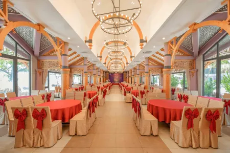 Trân Châu Beach & Resort