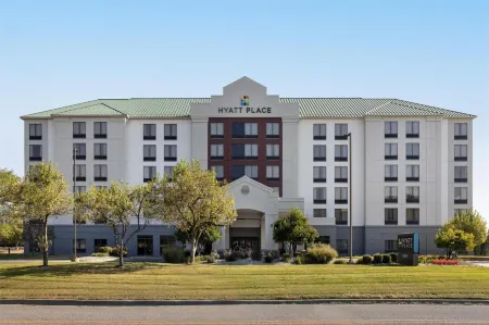 Hyatt Place Detroit Utica