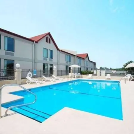 Econo Lodge Burlington I-40