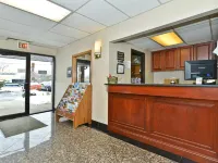 Super 8 by Wyndham Bridgeview/Chicago Area Hotels in Bridgeview