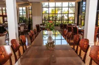 Marques Plaza Hotel - breakfast