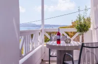 Milos Bay Suites