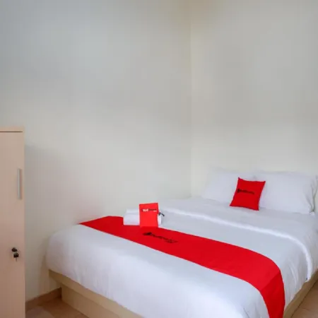 RedDoorz Near Alun Alun Kudus 2
