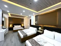 LDR Travellers Inn - Parkplatz