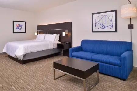 Holiday Inn Express & Suites Mall of America - MSP Airport