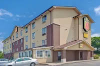 Super 8 by Wyndham Nashville/ Dntn/ Opryland Area Отели в г. Нэшвилль