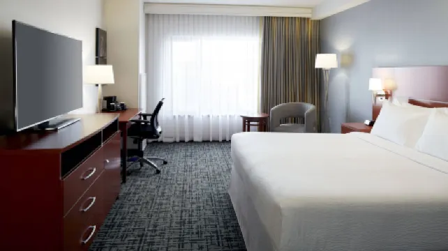 Fairfield Inn & Suites Montreal Airport