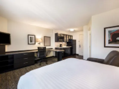 Sonesta Simply Suites Salt Lake City Airport Hotels in Salt Lake City