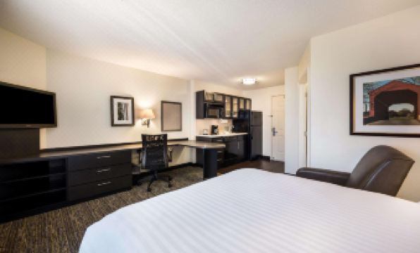 Sonesta Simply Suites Salt Lake City Airport