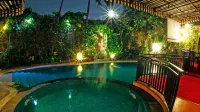 Amaroossa Cosmo Jakarta - Pools