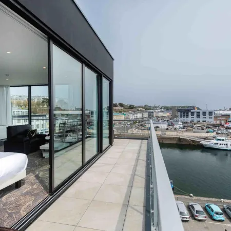 Le Barracuda & Spa, Centre Port, Pieds Dans l'Eau, Vue Mer