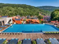 Hotel Meta Resort & Vine Spa - Pools