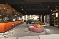 Moxy Alfragide Lisboa Hotels in Alfragide